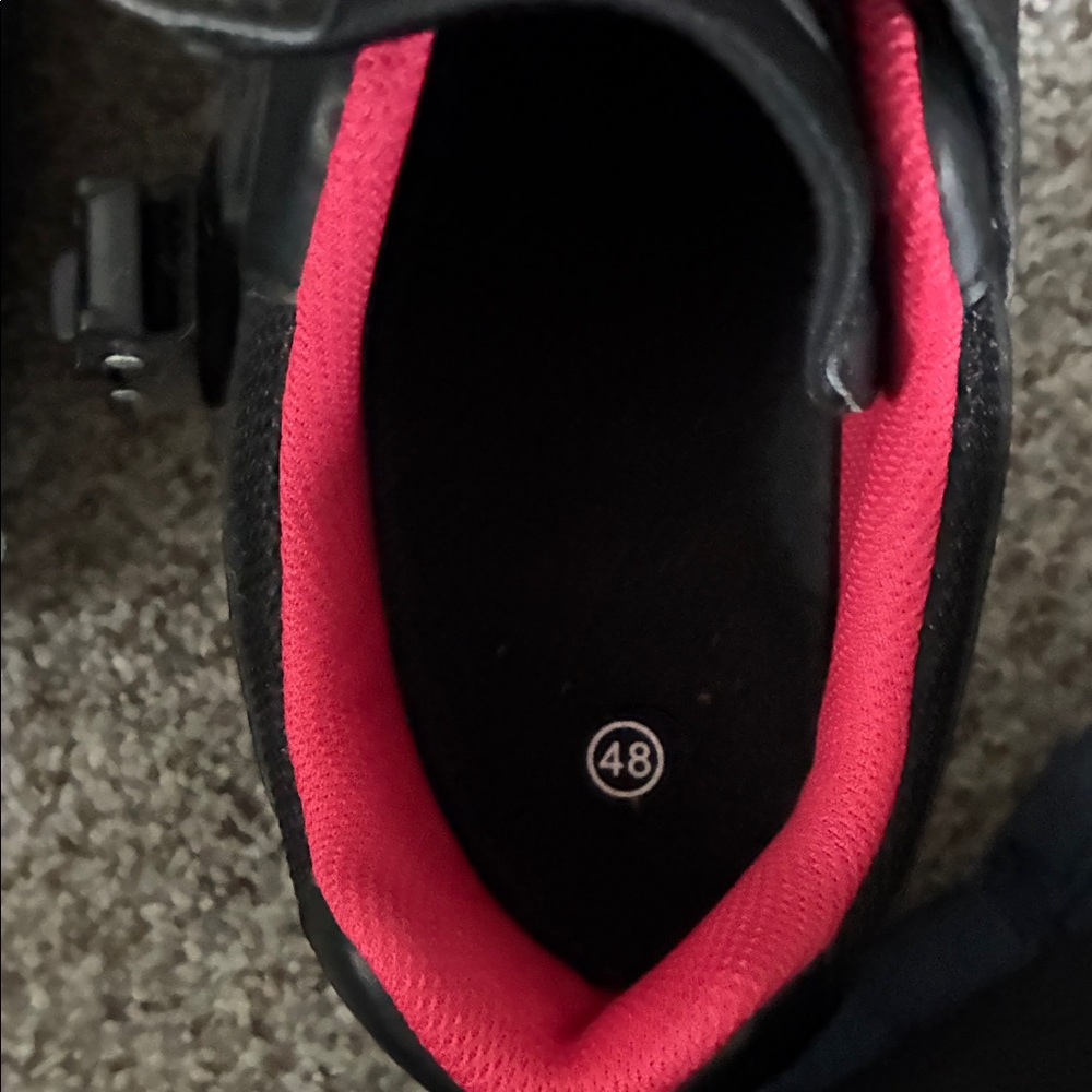 Peloton Spin Shoes - Picture 5 of 5